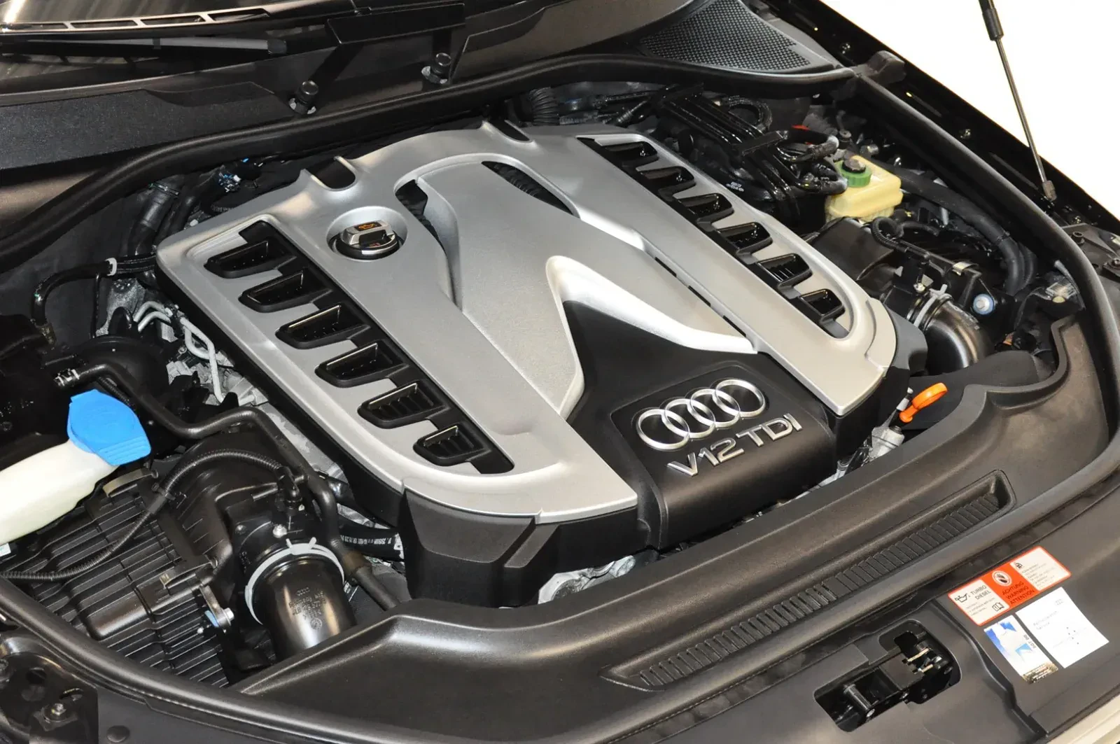 Unikatowe Audi ze szczytowej ery diesla. TDI V12 z przebiegiem zaledwie 12 tys. km