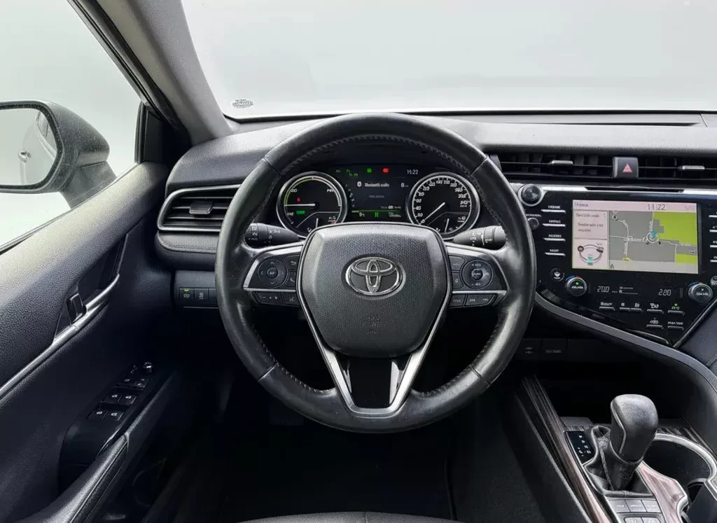 6-letnia Toyota z przebiegiem prawie 700 tys. kilometrów. Potwierdza legendarną niezawodność
