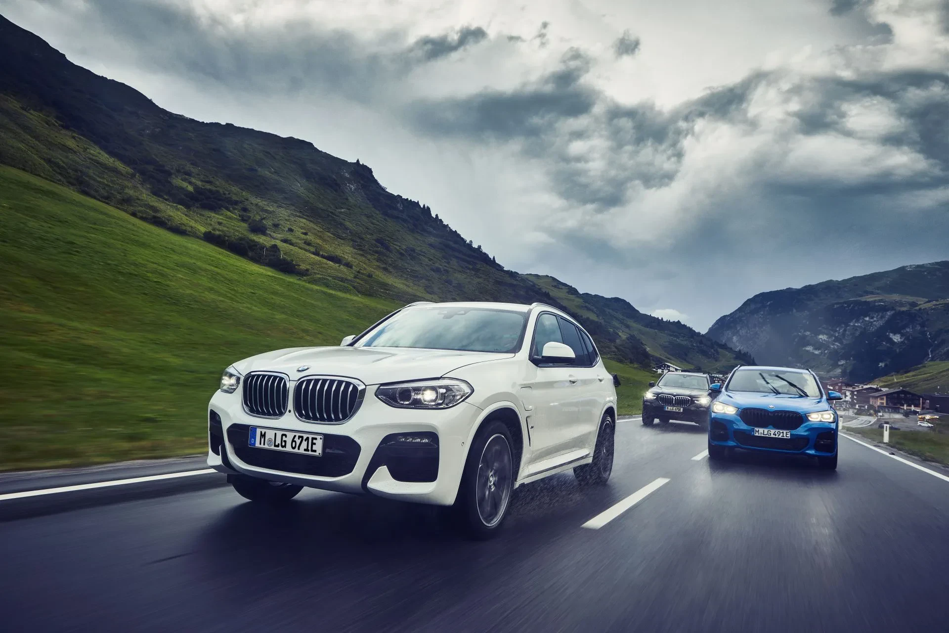 BMW X5 SUV silnik benzyna diesel moc osiągi napęd xdrive cena ceny opinie oceny zalety wady otomoto używane