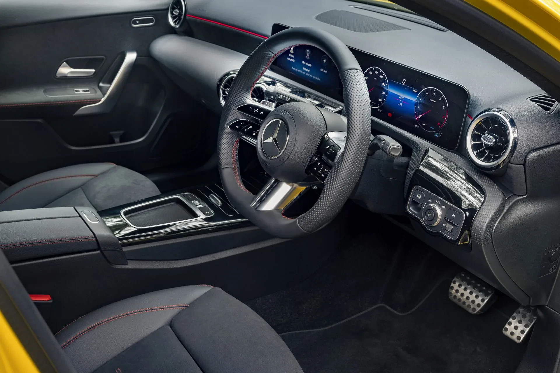 Mercedes w końcu zrozumiał potrzebę. Nowa wersja tego modelu sprzedawała się jak ciepłe bułeczki