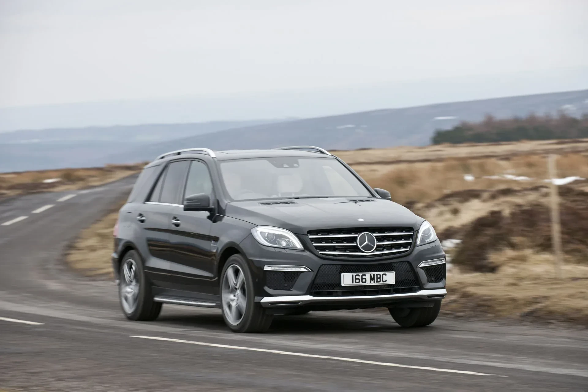 Mercedes ML SUV silnik benzyna diesel cena ceny opinie oceny zalety wady