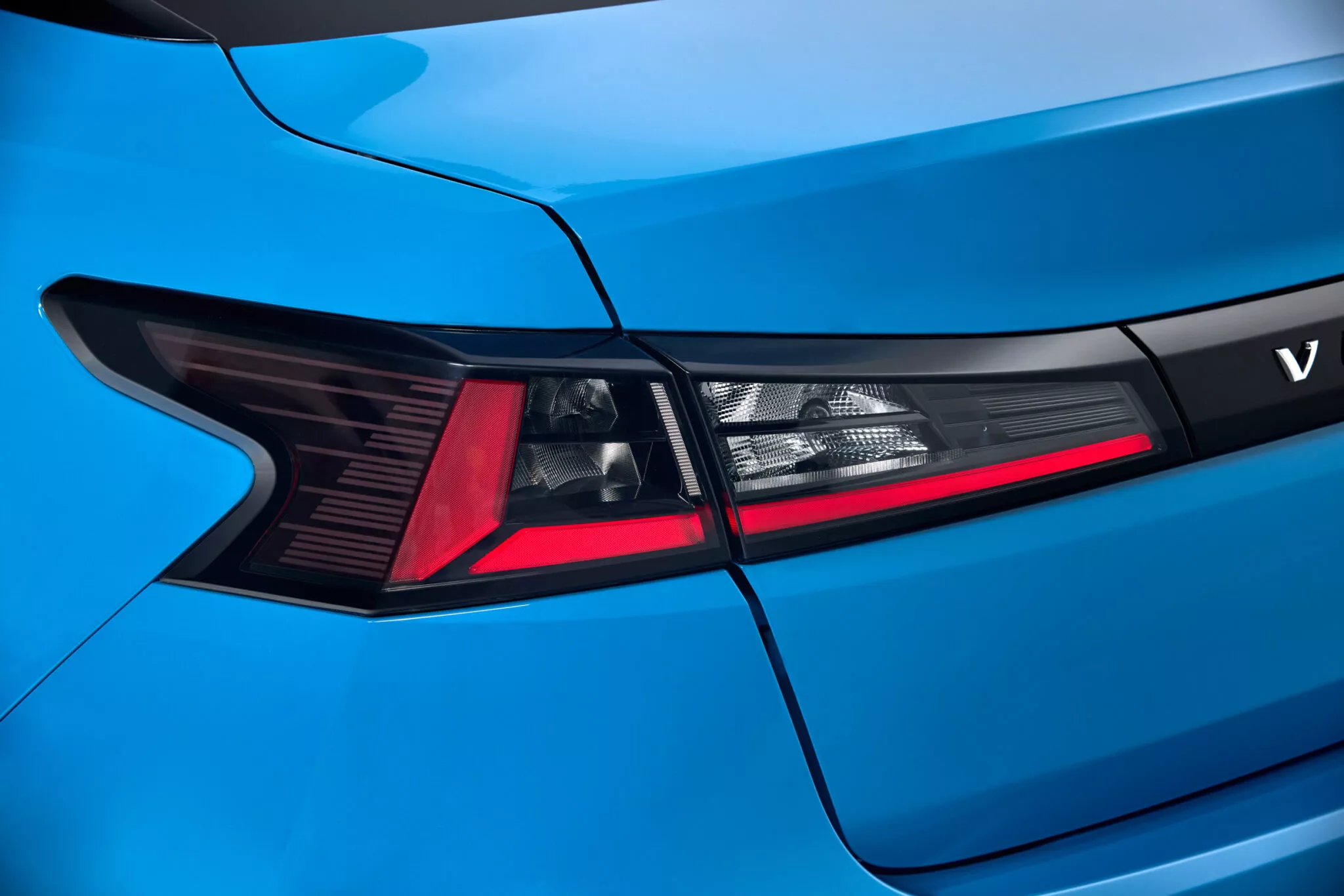 Ten nowy Nissan za 66 tys. zł zdemolowałby Toyotę Corollę, gdyby znów trafił do Europy. Polacy mają sentyment do tego modelu