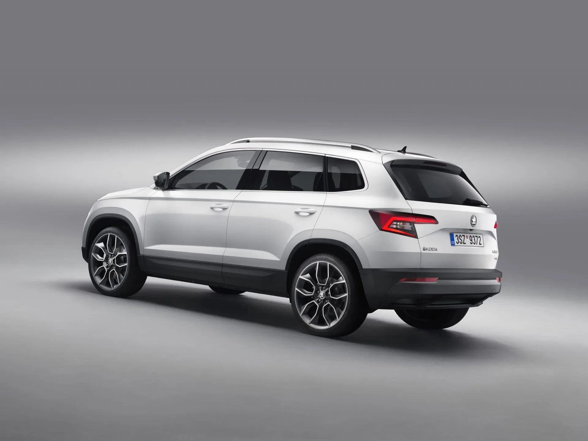 Skoda Karoq SUV cena ceny nowa używana opinie oceny zalety wady silnik benzyna diesel tsi tdi moc napęd spalanie