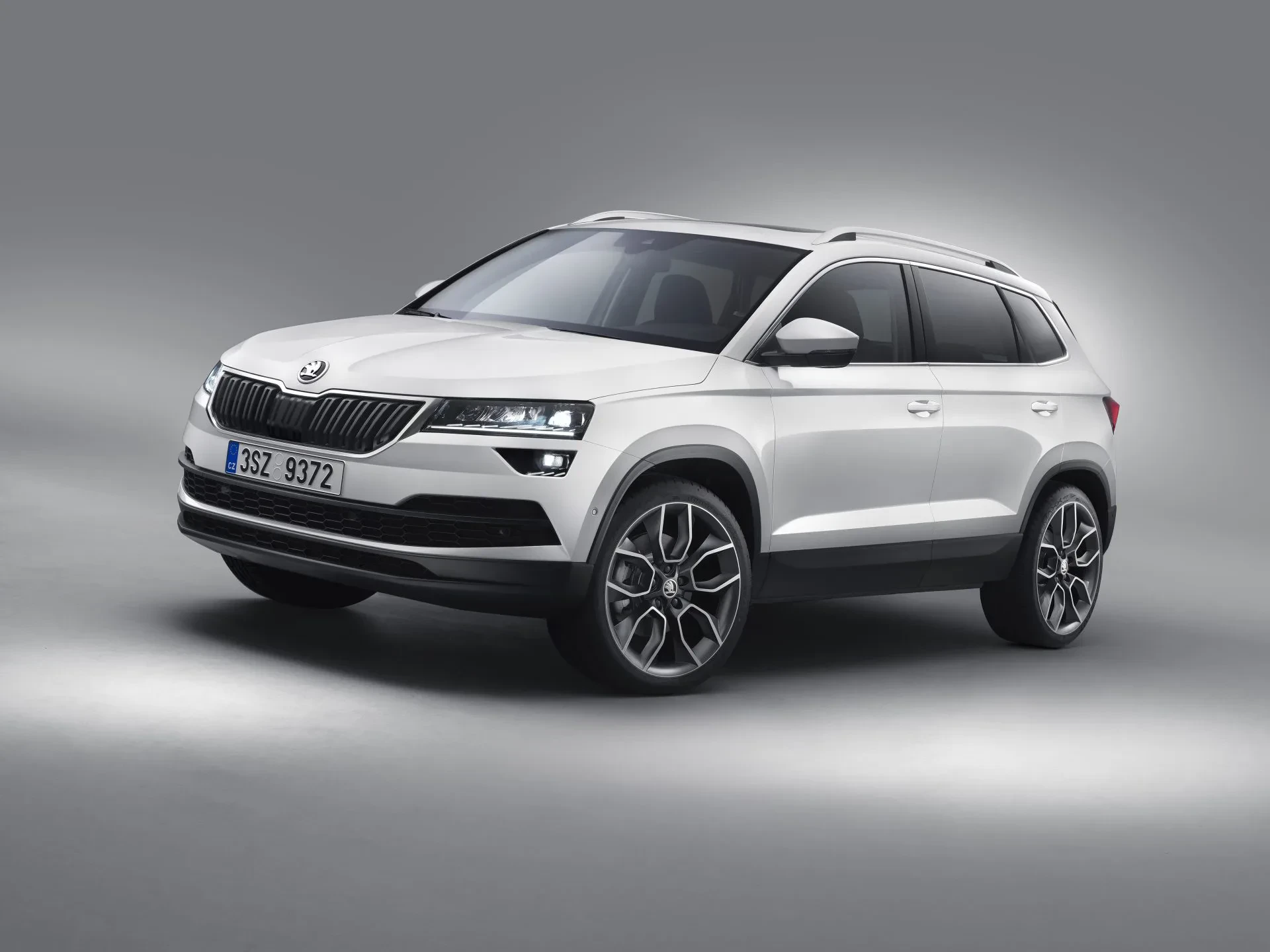 Skoda Karoq SUV cena ceny nowa używana opinie oceny zalety wady silnik benzyna diesel tsi tdi moc napęd spalanie