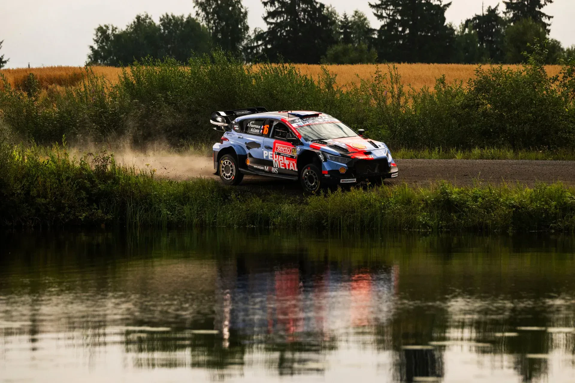 WRC Rajd Finlandii wyniki Ogier wypadek Hanook tire Polska opony rajdy samochodowe mistrzostwa świata