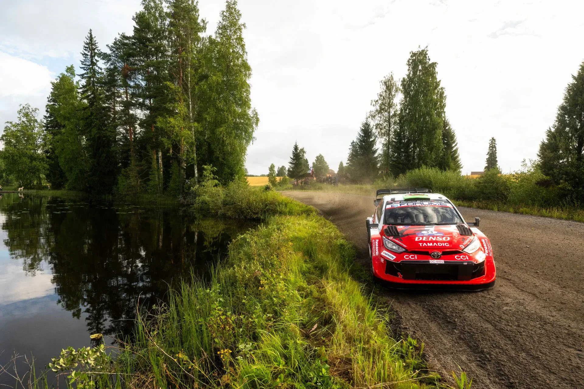 WRC. Pajari i Salminen liderami Rajdu Finlandii. Ogier i Ingrassia nie ukończyli sobotniej rywalizacji
