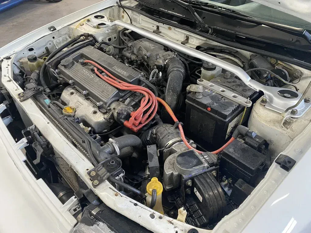 sfatygowana-mazda-323-3