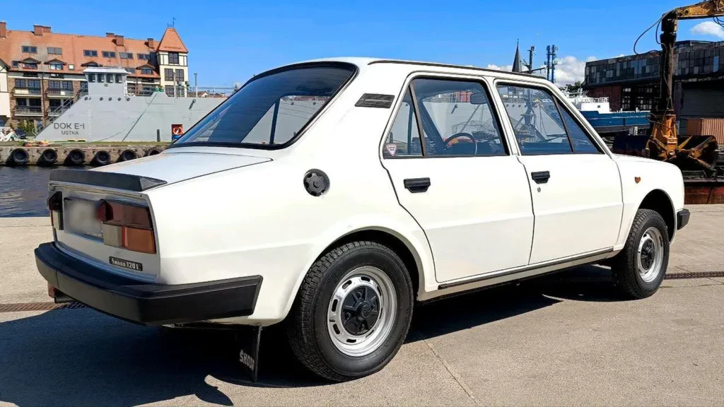 skoda-120-1988-przebieg