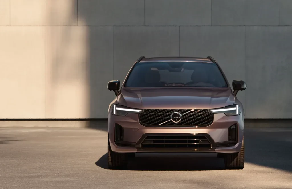 2027-Volvo-XC90-PHEV-00029