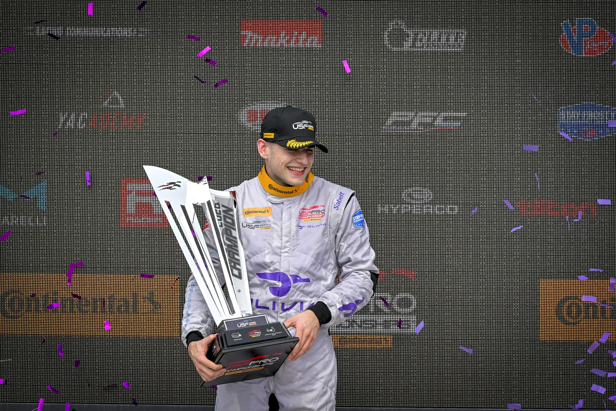 Karol Pasiewicz pierwszym w historii polskim mistrzem w amerykańskich formułach. 20-latek wygrywa serię USF Juniors