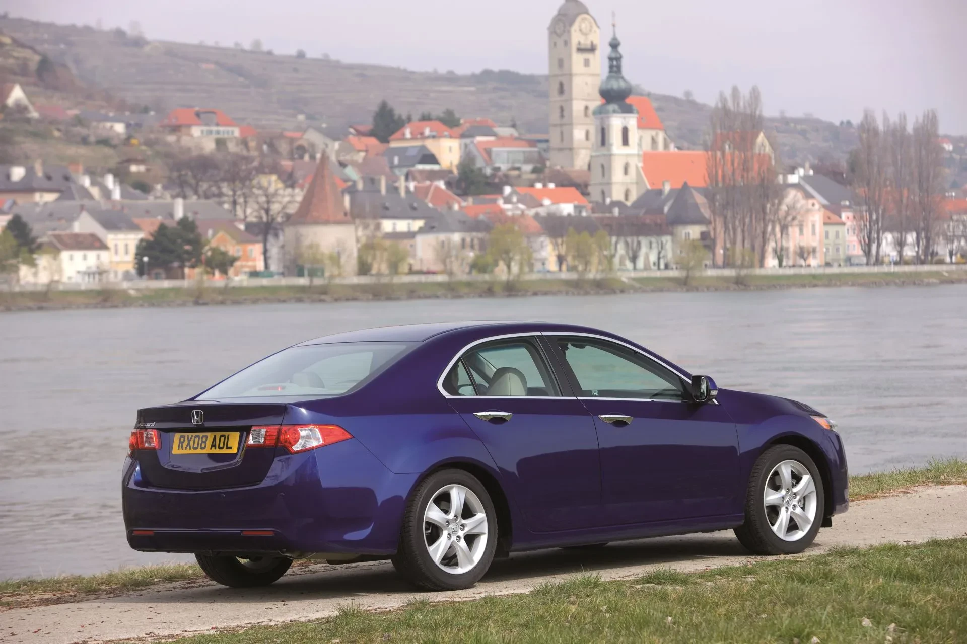 Honda Accord sedan kombi silnik benzyna diesel cena ceny opinie oceny zalety wady otomoto używany VIII ósma