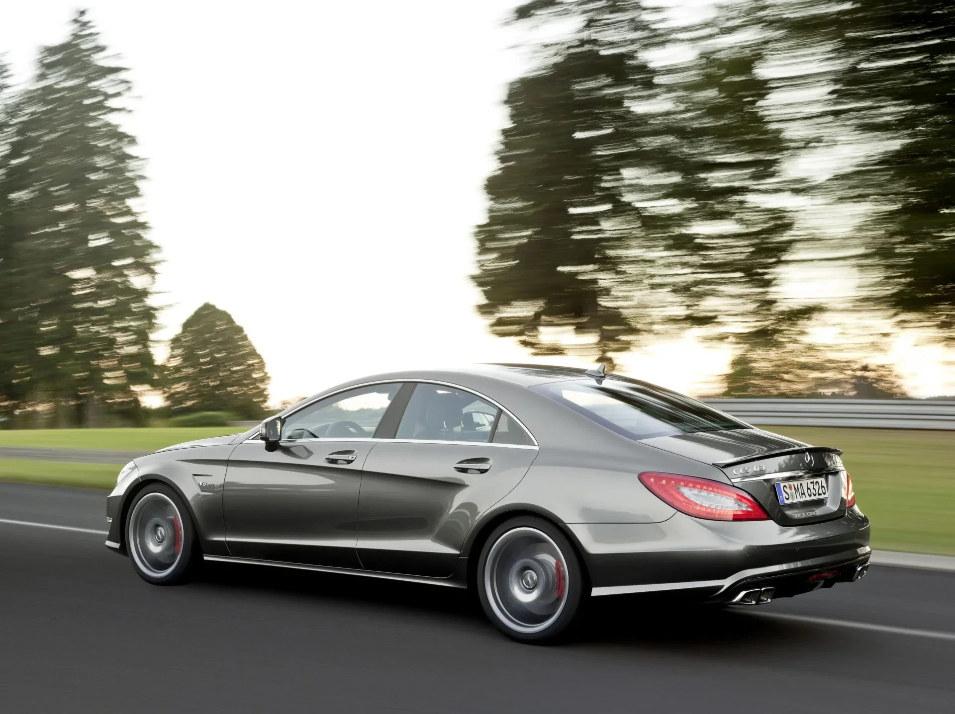 Mercedes CLS silnik benzyna diesel moc pojemność V6 V8 napęd 4matic cena ceny opinie oceny zalety wady otomoto