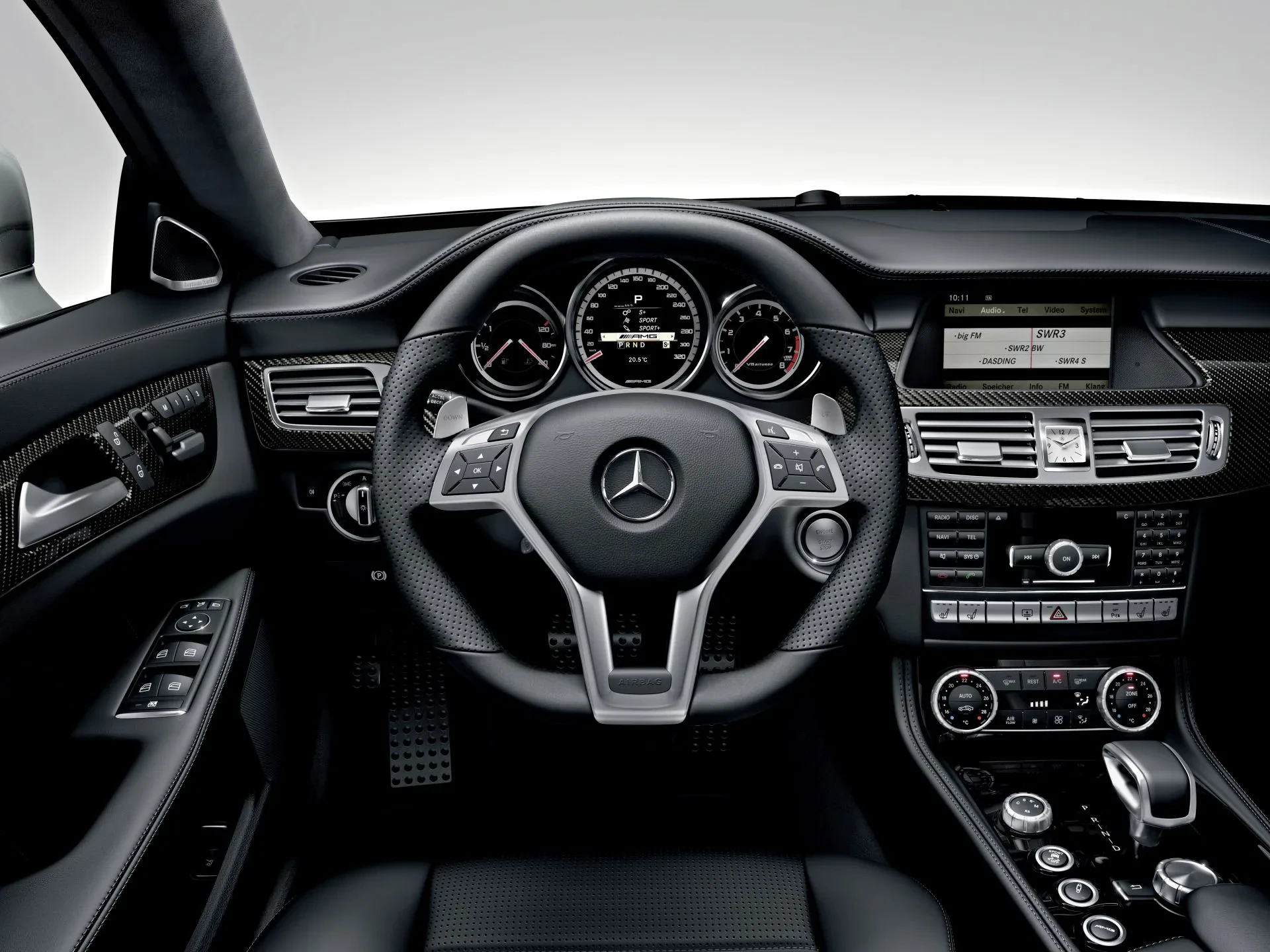 Luksusowy Mercedes w zaskakująco niskiej cenie. Ma świetne osiągi i wyposażenie oraz zbiera kapitalne opinie