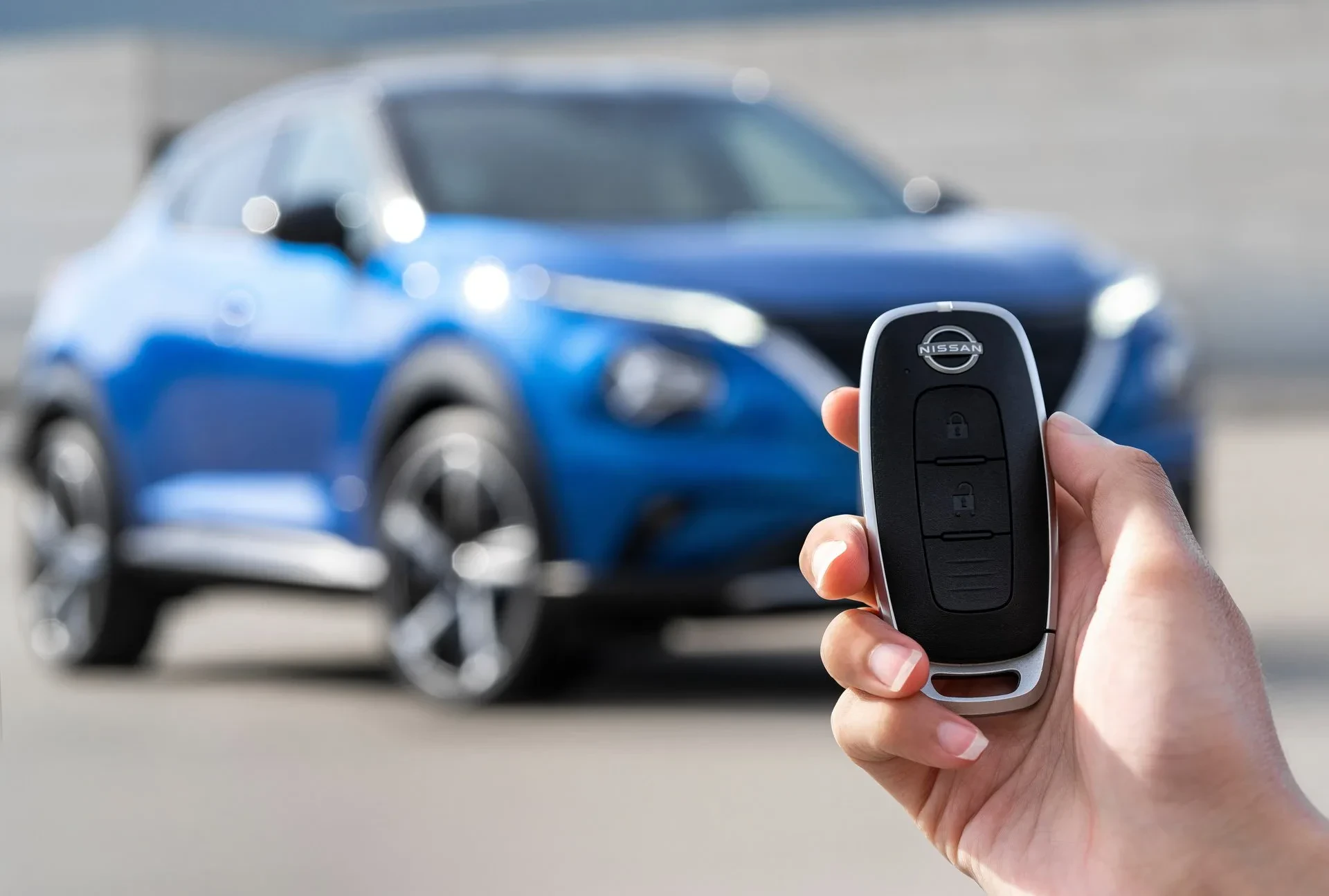 Damski SUV z Japonii za 96 900 zł to może być hit tej jesieni. Polki mogą wybrać lakier pod kolor torebki, nie przekraczając 100 koła