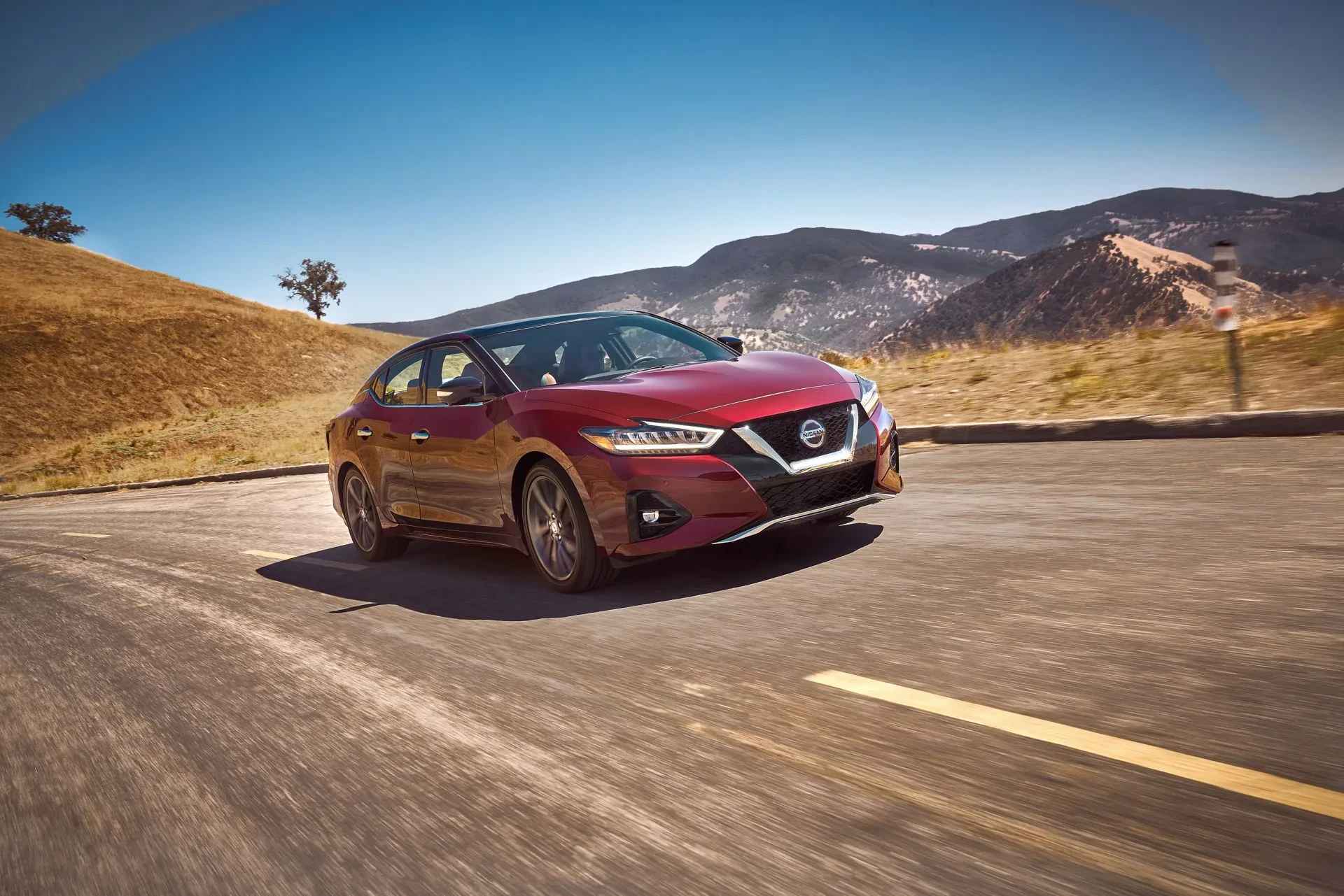 Ten Nissan może luksusem i technologiami konkurować z Mercedesem. Polacy nie znają tego modelu
