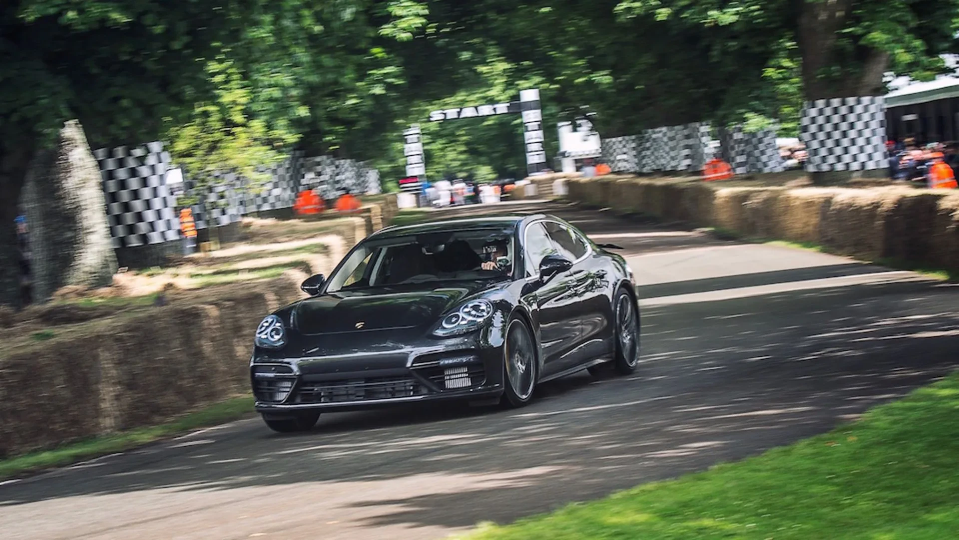 Porsche Panamera silnik benzyna diesel moc osiągi cena ceny otomoto używana nowa opinie oceny zalety wady koszty utrzymania