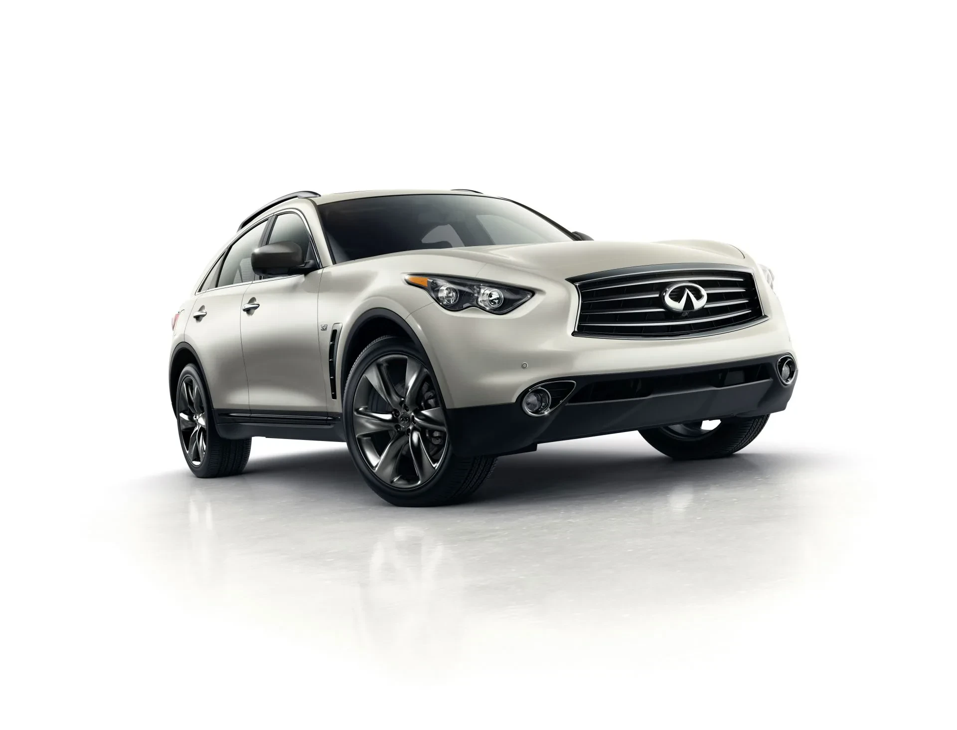 SUV Infiniti QX70 FX silnik benzyna diesel V6 V8 moc osiągi cena ceny opinie oceny zalety wady napęd tanio otomoto