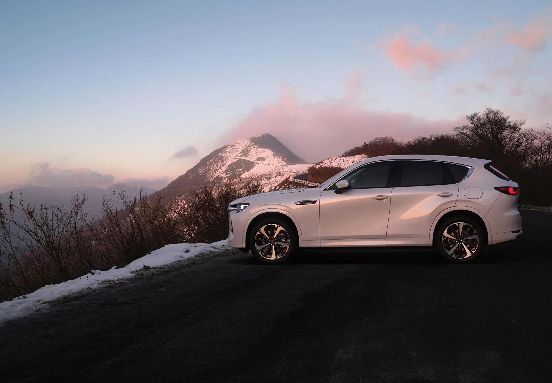 SUV Mazda CX-60 silnik diesel hybryda moc osiągi wyposażenie napęd na cztery koła otomoto cena ceny opinie oceny zalety wady