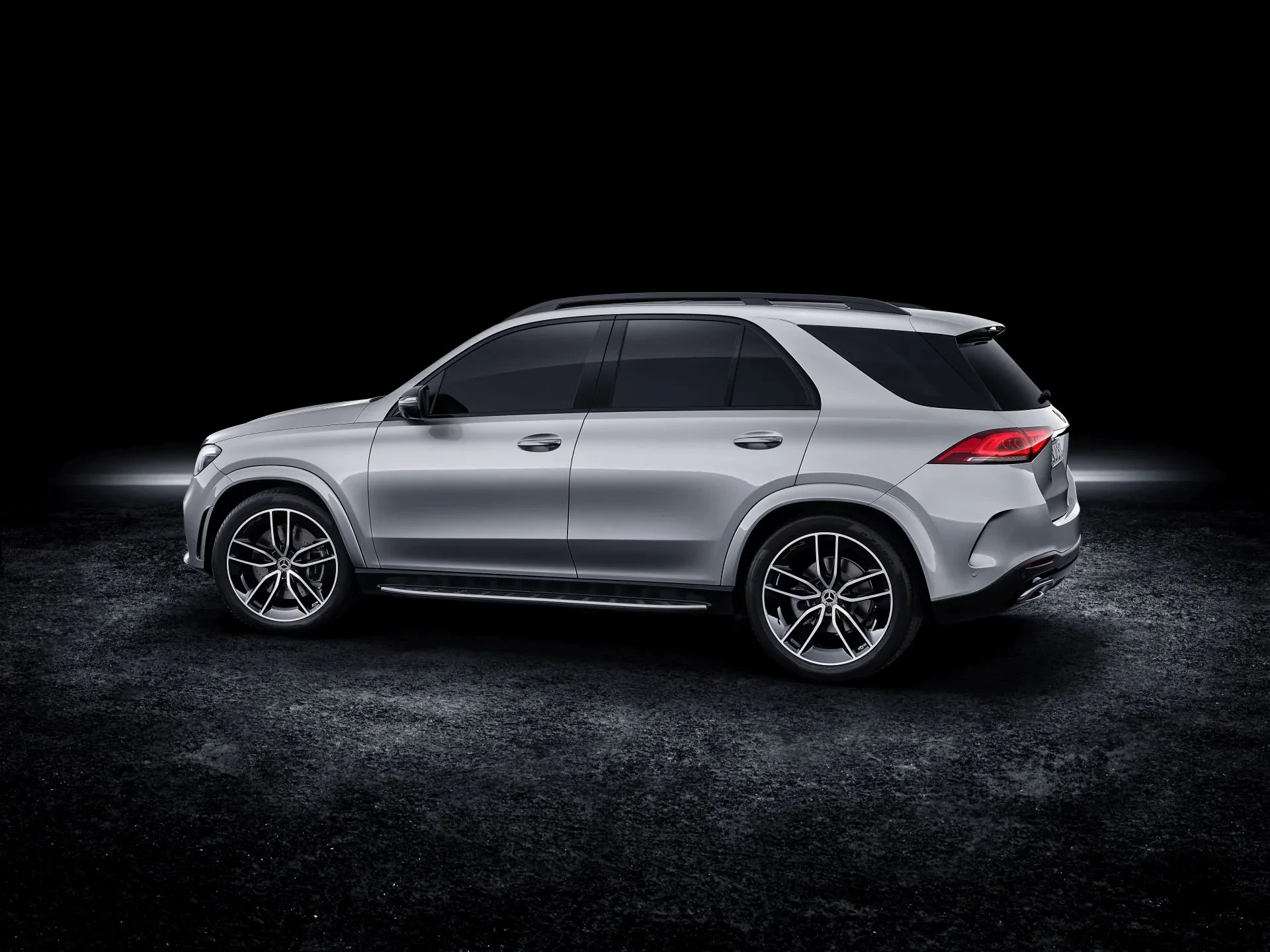 SUV Mercedes GLE silnik benzyna diesel moc V6 V8 cena ceny otomoto opinie oceny zalety wady