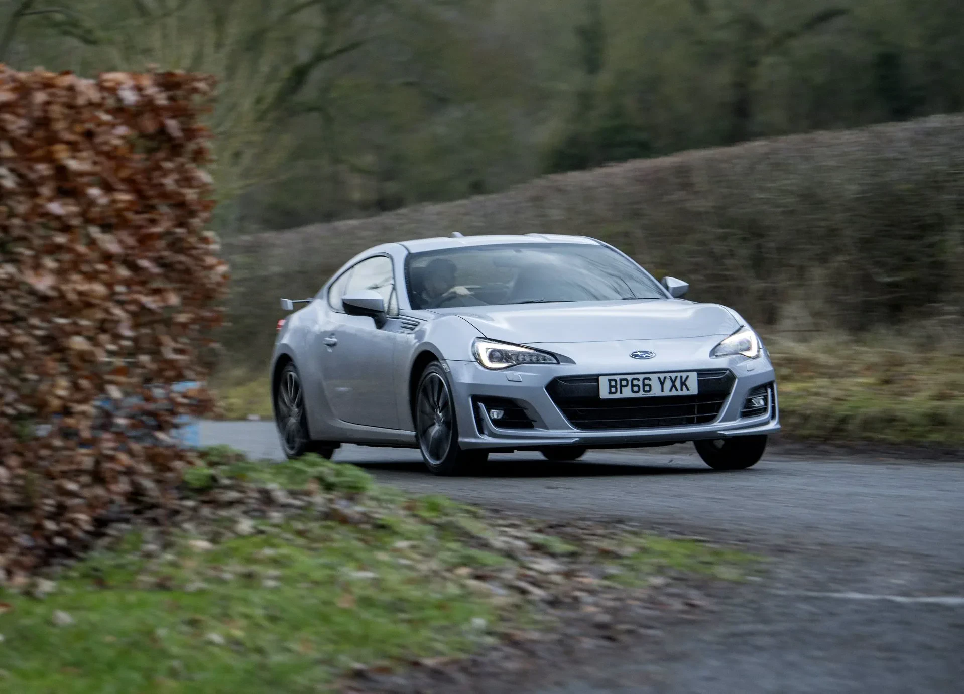 Subaru BRZ Toyota GT86 różnice silnik benzyna bokser moc cena ceny opinie oceny zalety wady otomoto