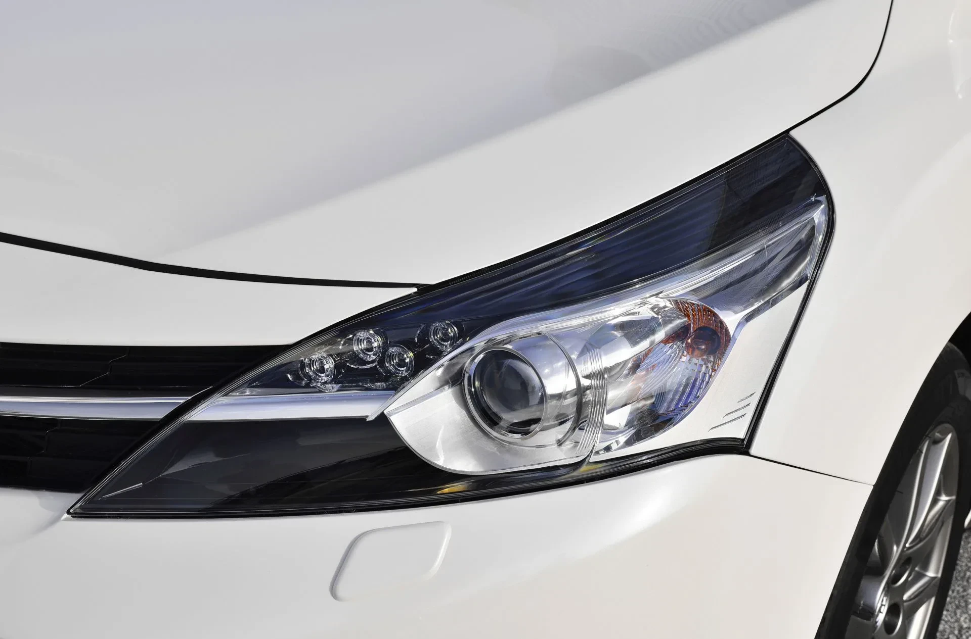 W Europie takich aut się już nie robi. Toyota ma dla kierowców unikat – cena jest całkiem atrakcyjna