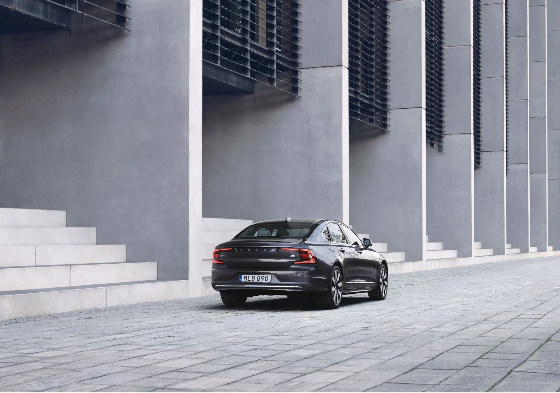 Volvo S90 silnik benzyna diesel używane otomoto cena ceny opinie oceny zalety wady