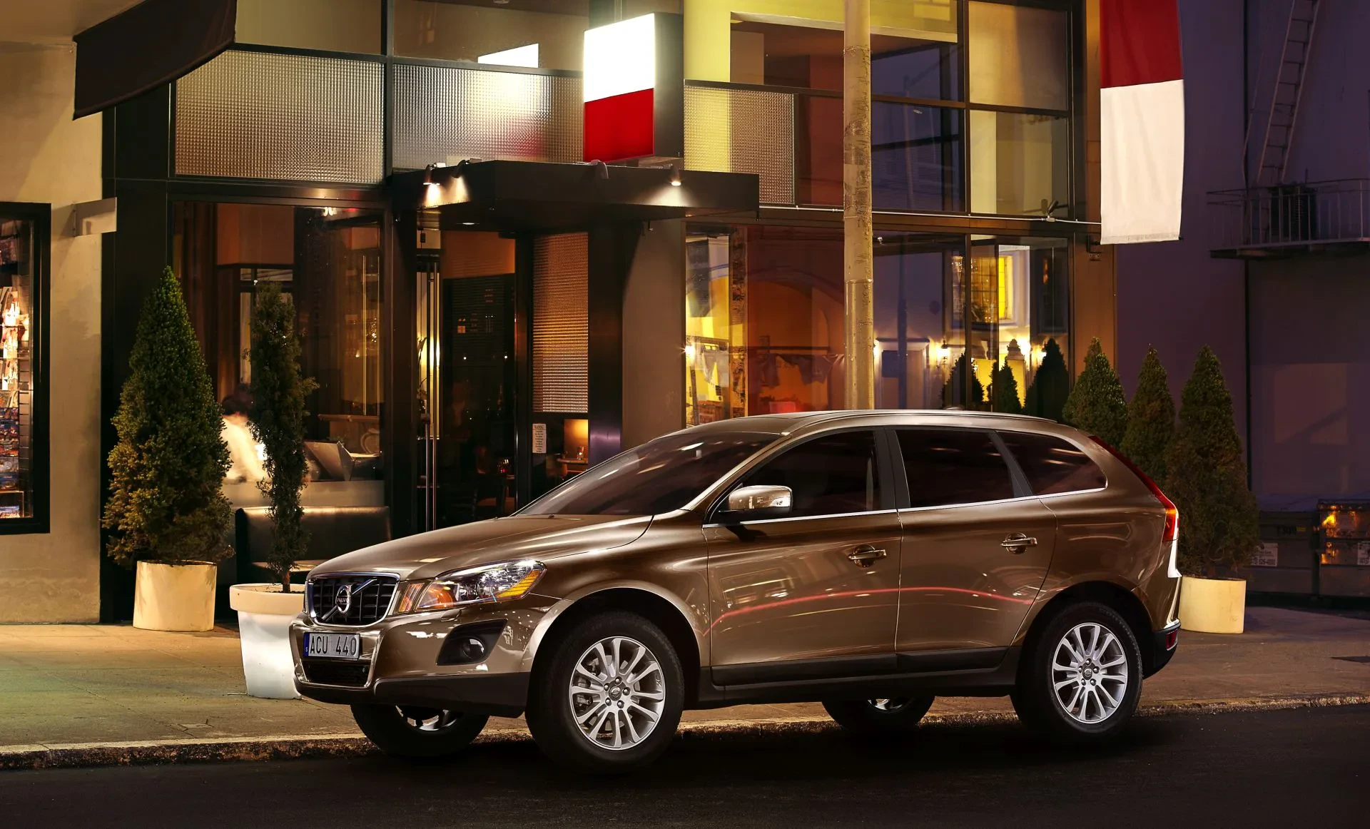 Volvo XC60 SUV silnik benzyna diesel cena ceny opinie oceny zalety wady otomoto używany pierwsza generacja