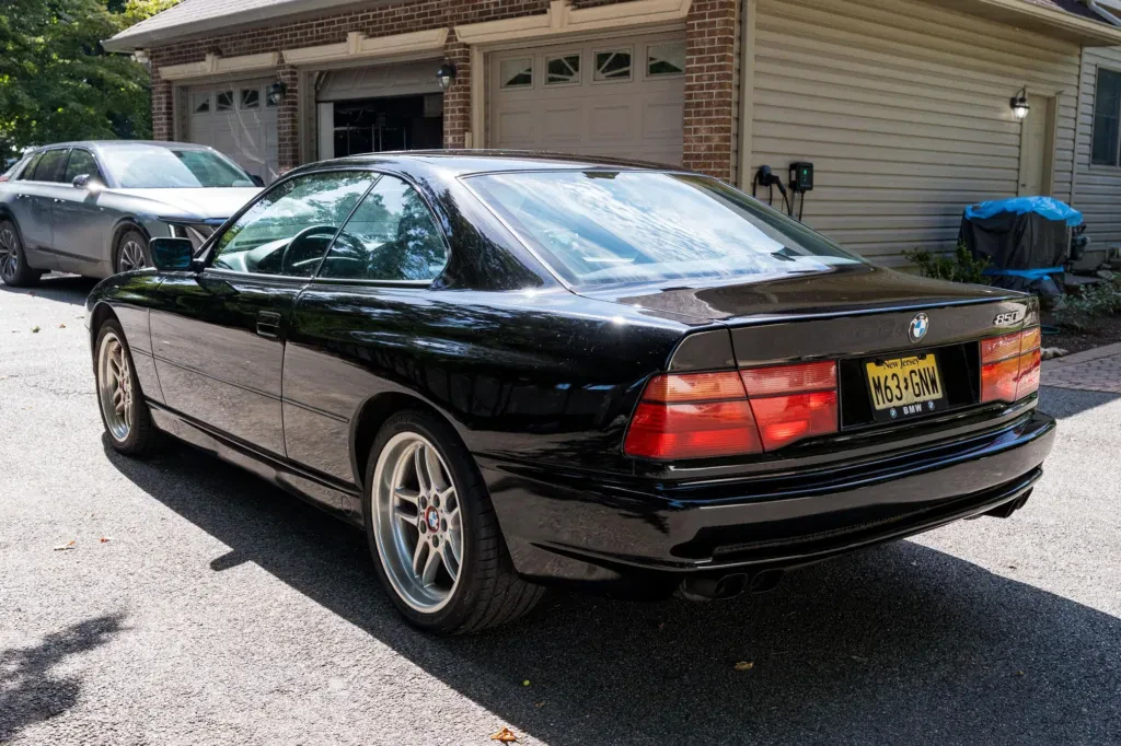 bmw-serii-8-v12