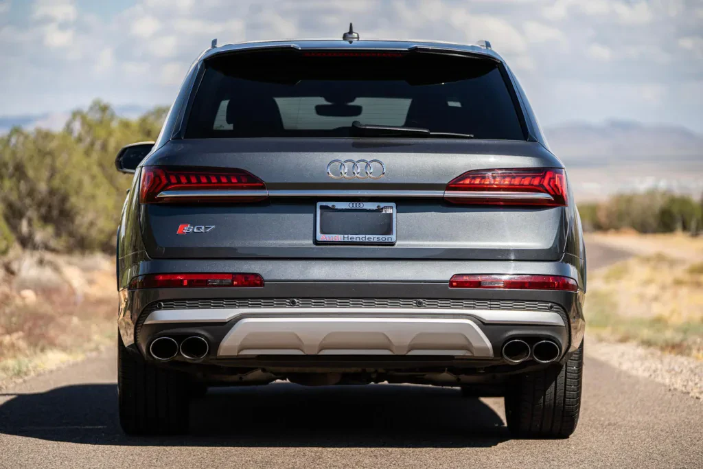 flagowy-suv-audi-sq7