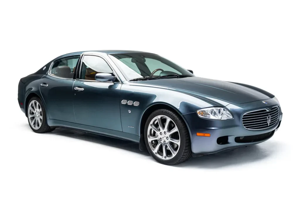 maserati-limuzyna-silnik-ferrari