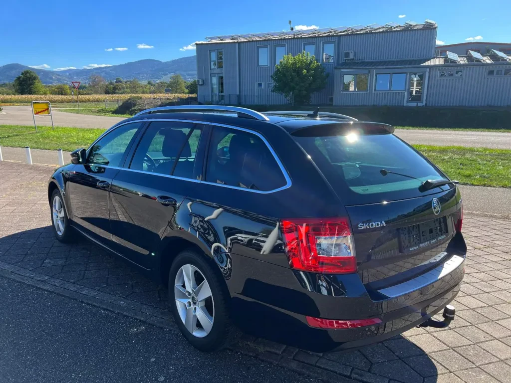 skoda-octavia-praktycznie-nowa