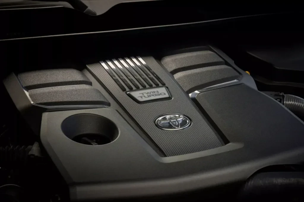 Toyota zmodernizowała swojego flagowego SUV-a. Klienci wykupują go na kilka lat do przodu
