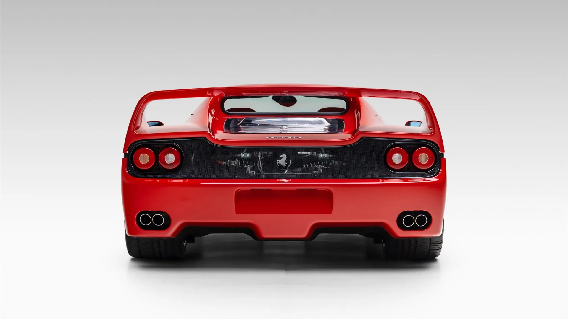 Ferrari F50 z przebiegiem 170 kilometrów na sprzedaż. Kosztuje tyle co 1000 nowych Dacii Duster
