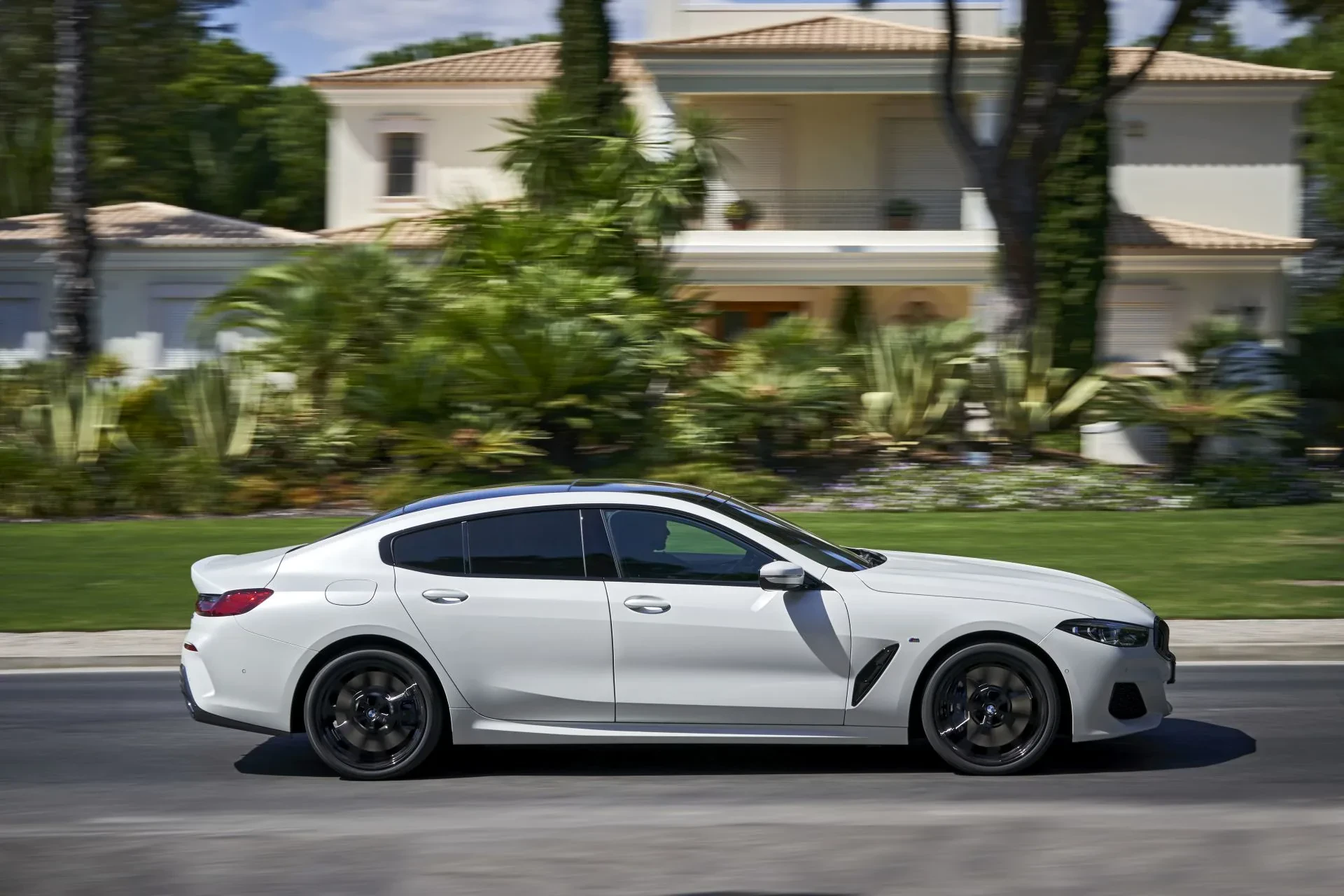 BMW Serii 8 seria cena ceny otomoto tanio używane opinie oceny zalety wady silnik benzyna diesel osiągi przyspieszenie