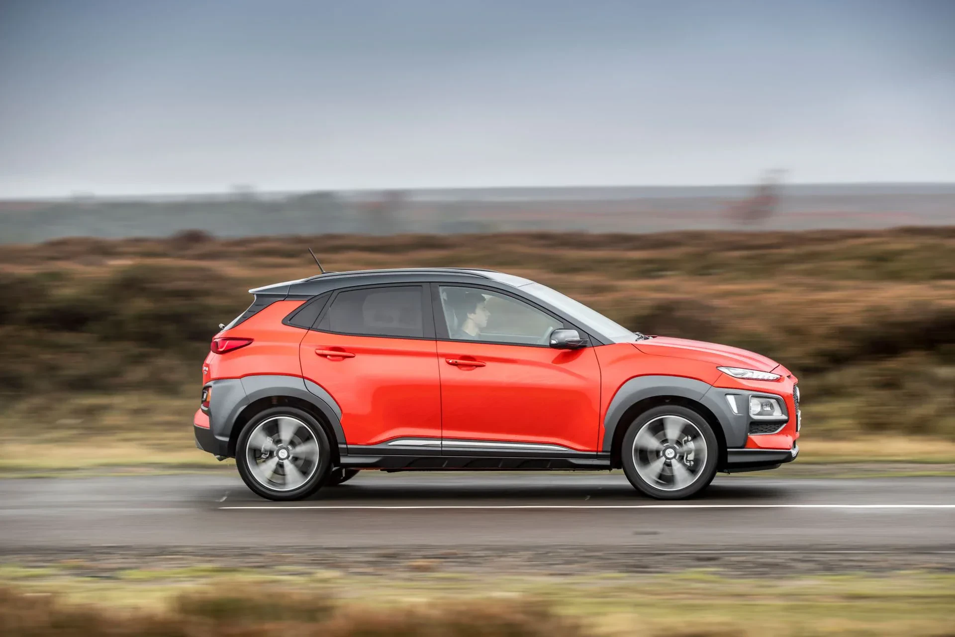 Hyundai Kona SUV silnik benzyna diesel hybryda moc opinie oceny zalety wady cena ceny otomoto tanio używany