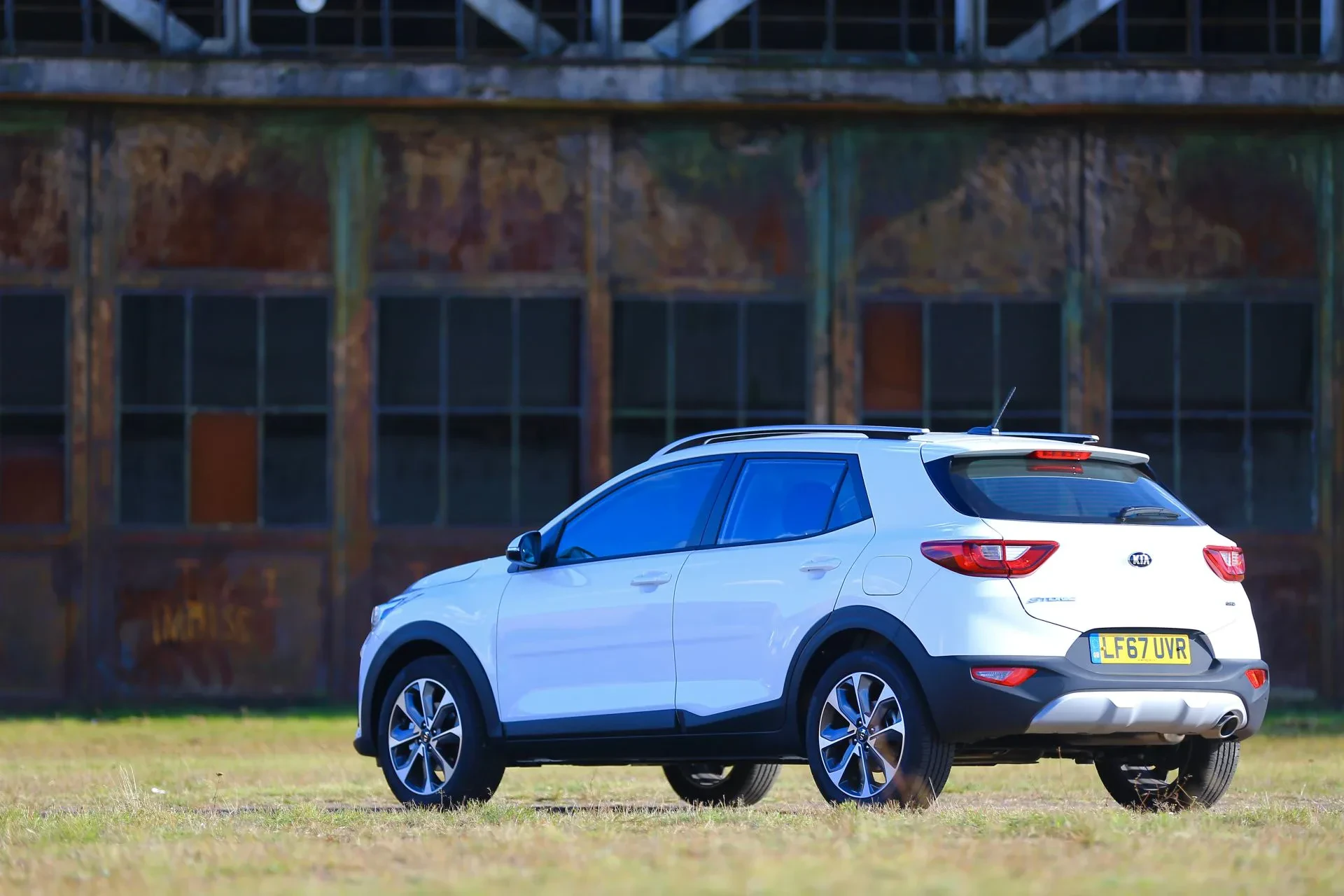 Kia Stonic SUV crossover silnik benzyna diesel moc pojemność napęd cena ceny otomoto opinie oceny zalety wady