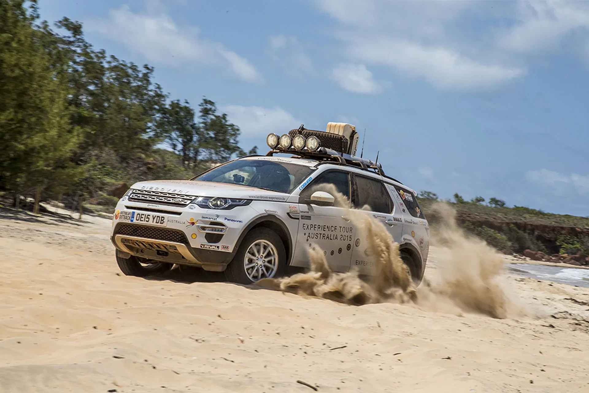 Land Rover Discovery Sport silnik benzyna diesel moc napęd na cztery koła opinie oceny zalety wady otomoto używany tanio cena ceny