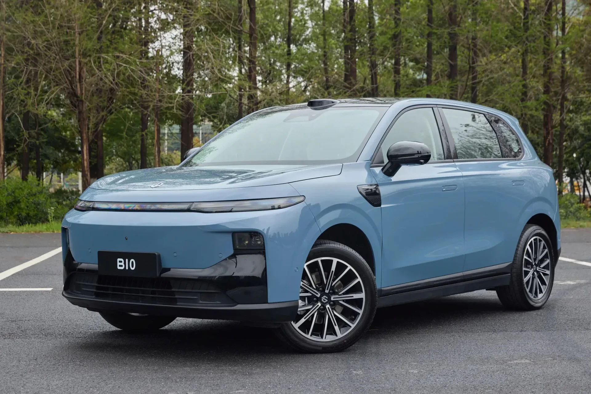 Leapmotor B10 SUV silnik hybryda elektryczny elektryk zasięg moc opinie oceny zalety wady wyposażenie otomoto nowy cena ceny