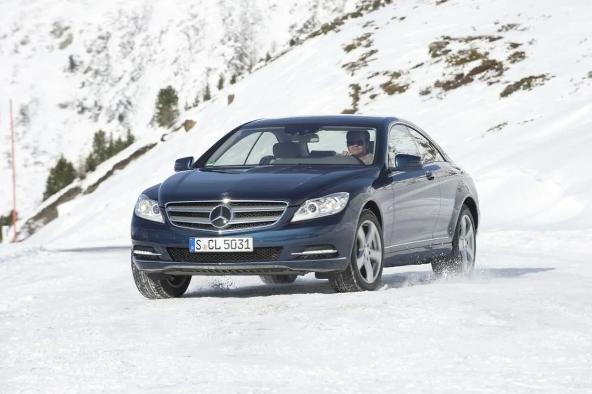 Mercedes CL CL500 500 silnik benzyna V8 moc osiągi cena ceny otomoto używany opinie oceny zalety wady