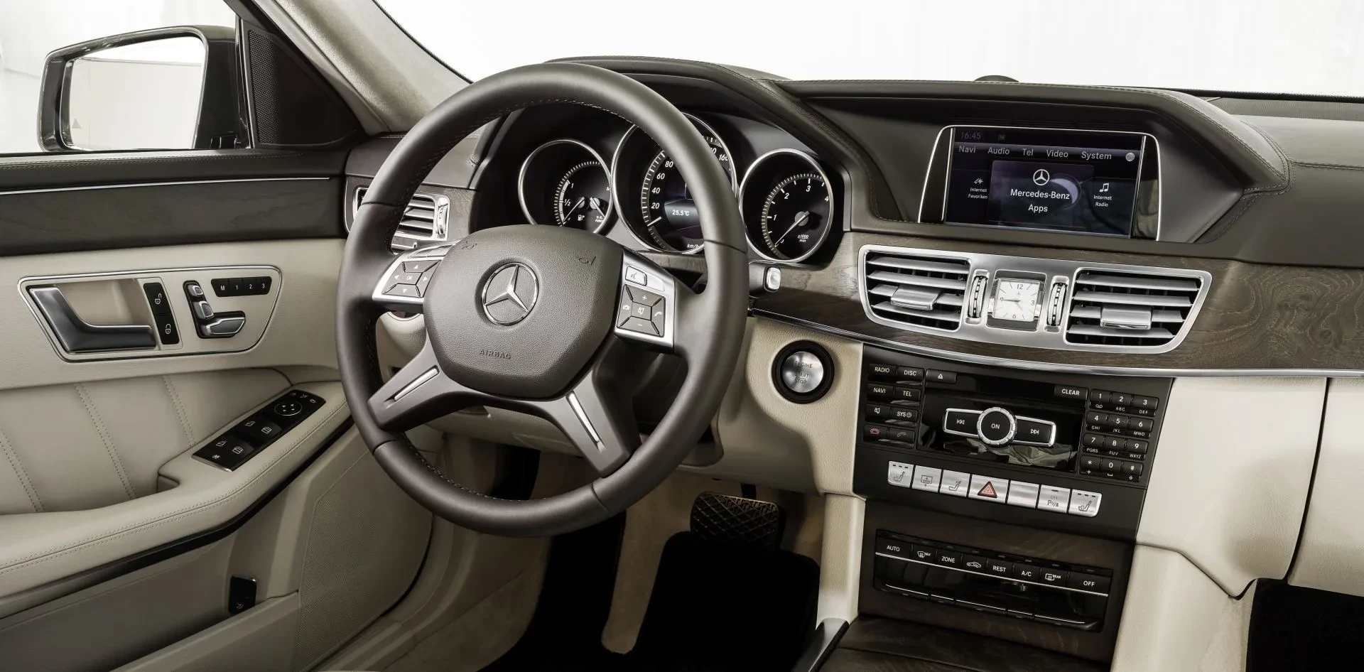 Luksusowy Mercedes w tej cenie to hit. Te roczniki cieszą się w Polsce wyjątkową popularnością