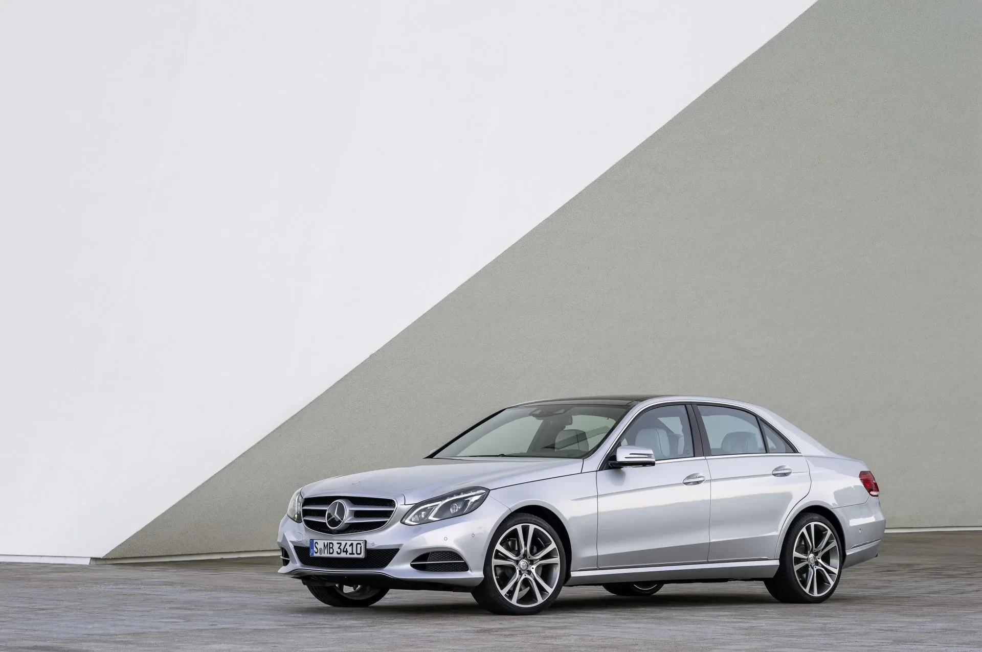 Mercedes W212 E Klasa klasy premium silnik benzyna diesel V6 V8 moc osiągi cena ceny opinie oceny zalety wady otomoto