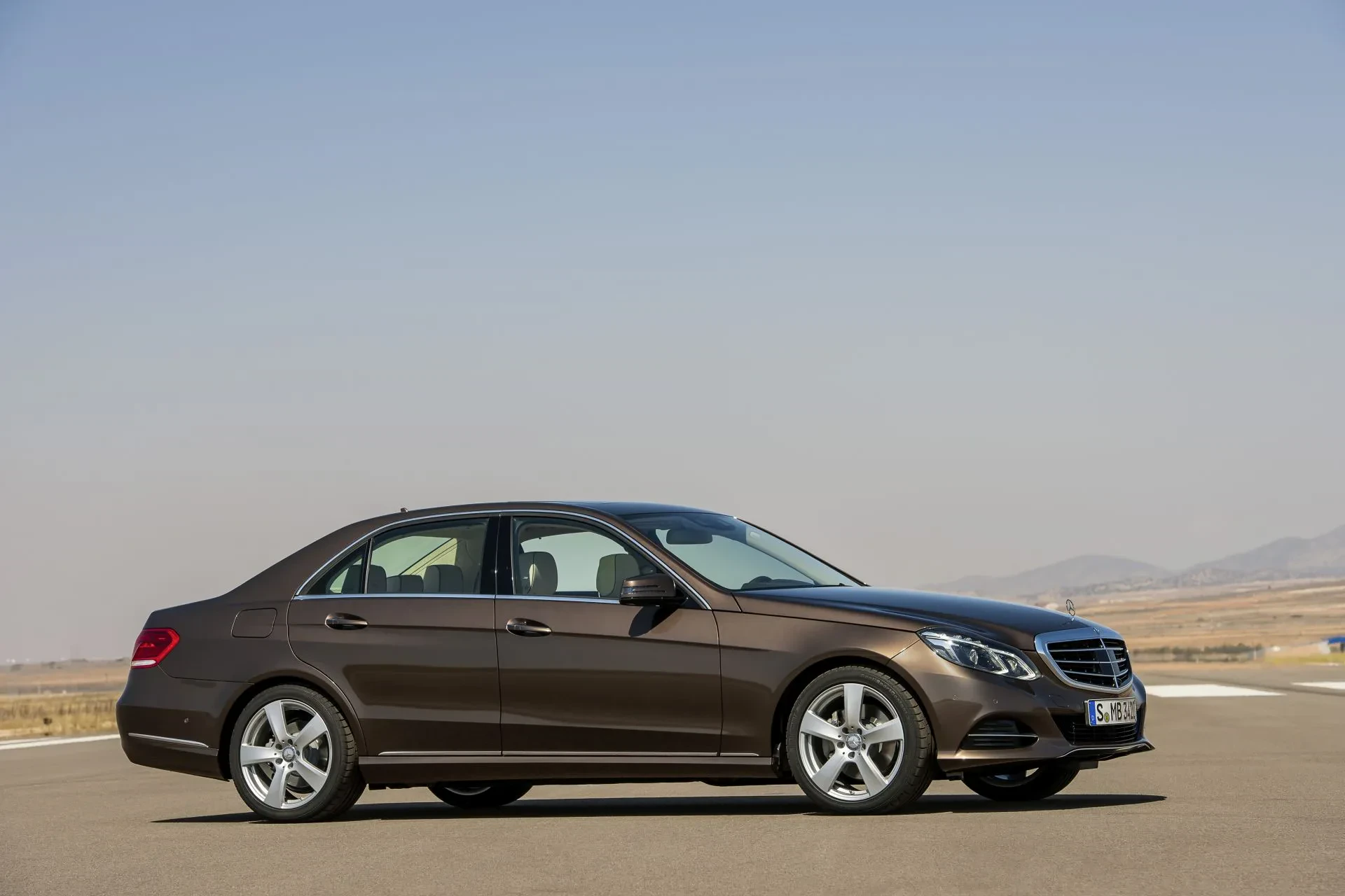 Mercedes W212 E Klasa klasy premium silnik benzyna diesel V6 V8 moc osiągi cena ceny opinie oceny zalety wady otomoto