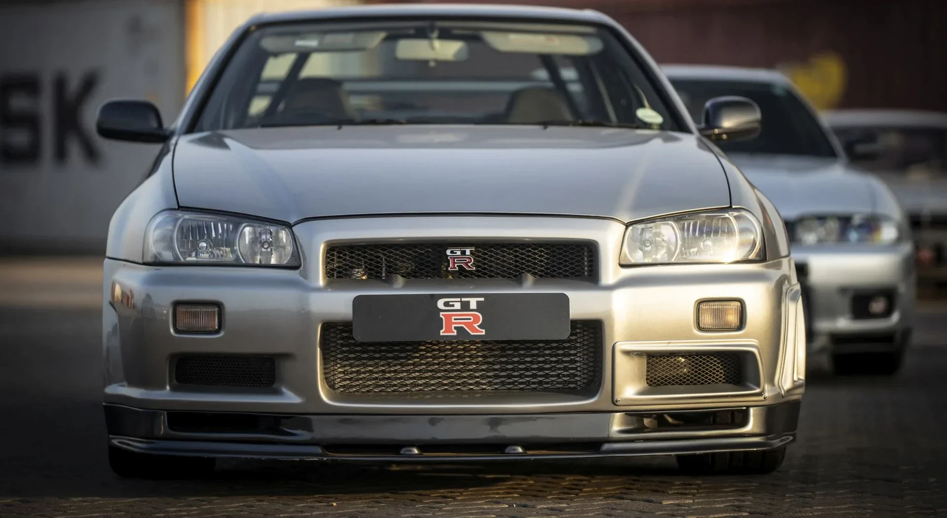 Legendarny Nissan Skyline kosztuje dziś mniej, niż podejrzewasz. To japońska ikona motoryzacji
