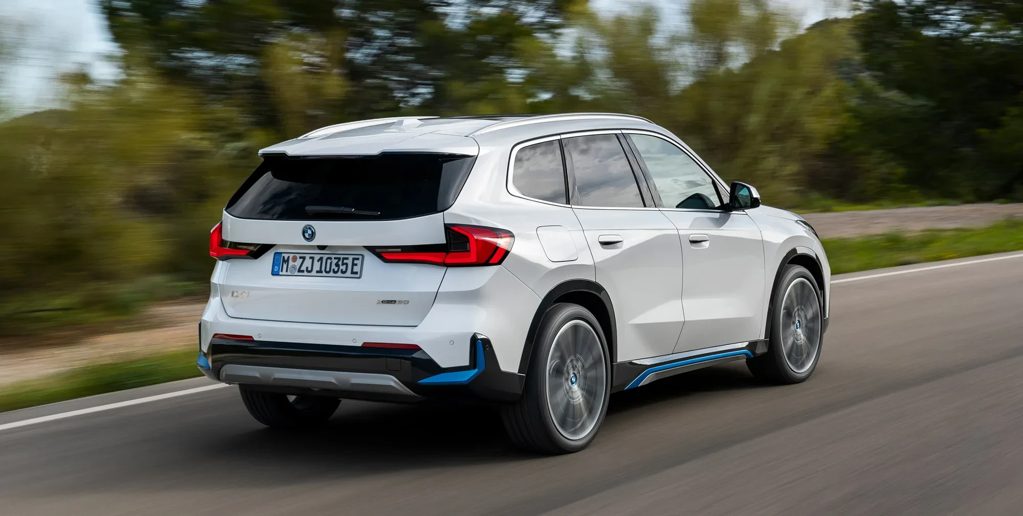 BMW tak udał się ich najtańszy SUV, iż zaczął odbierać klientów choćby Dacii Sandero. Tutaj decydujący okazał się jeden szczegół