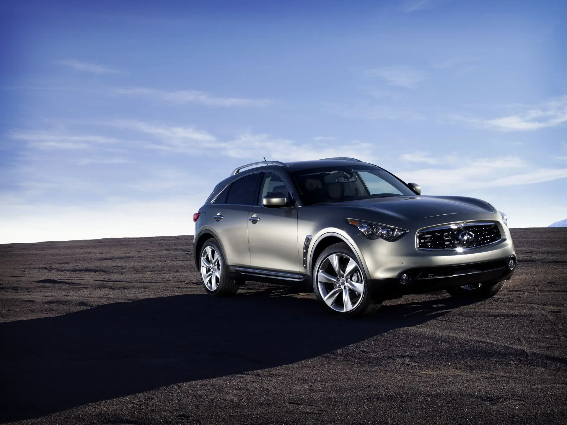 SUV Infiniti FX silnik moc osiagi benzyna V8 V6 wyposażenie zalety wady cena ceny uzywany otomoto opinie oceny