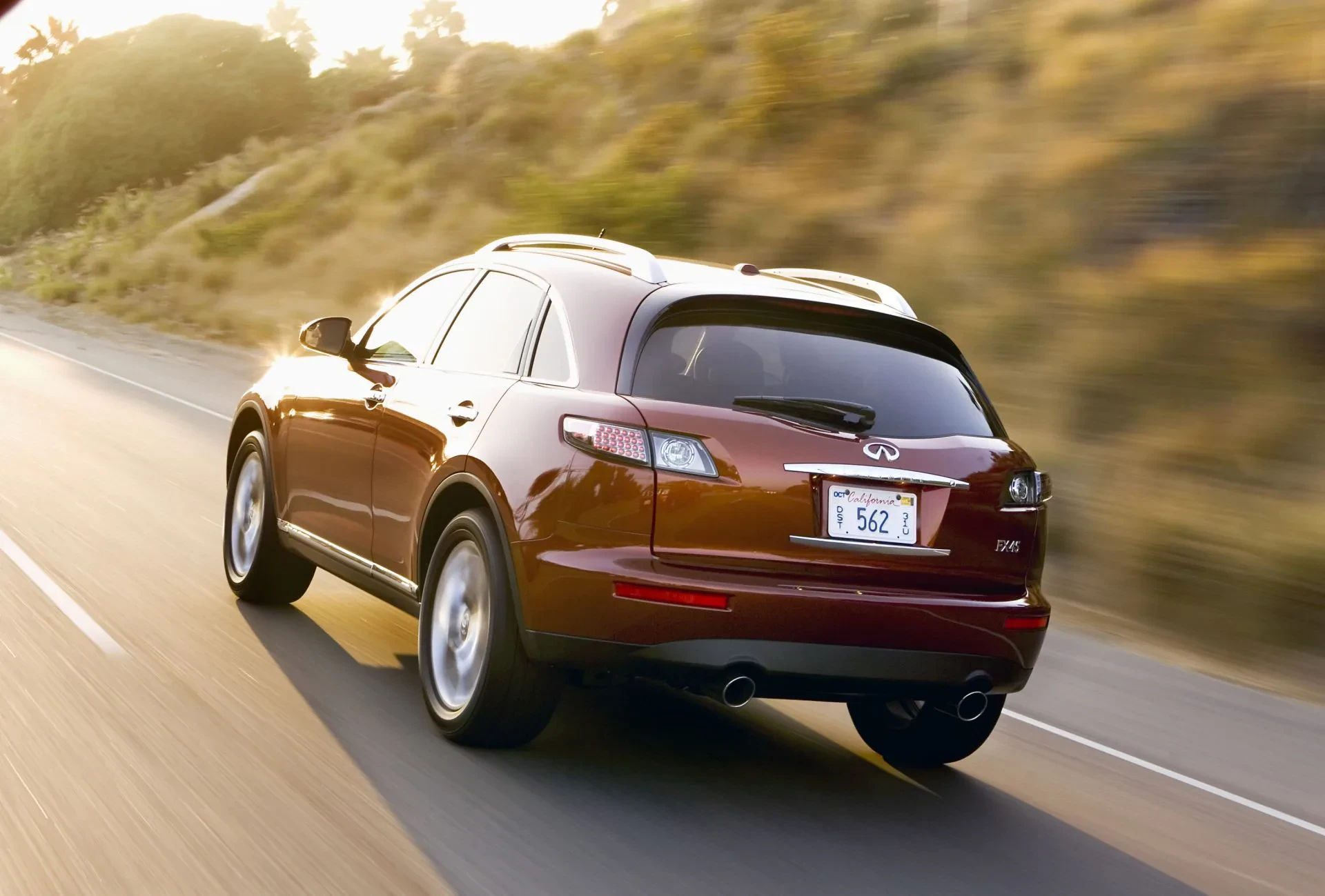 SUV Infiniti FX silnik moc osiagi benzyna V8 V6 wyposażenie zalety wady cena ceny uzywany otomoto opinie oceny