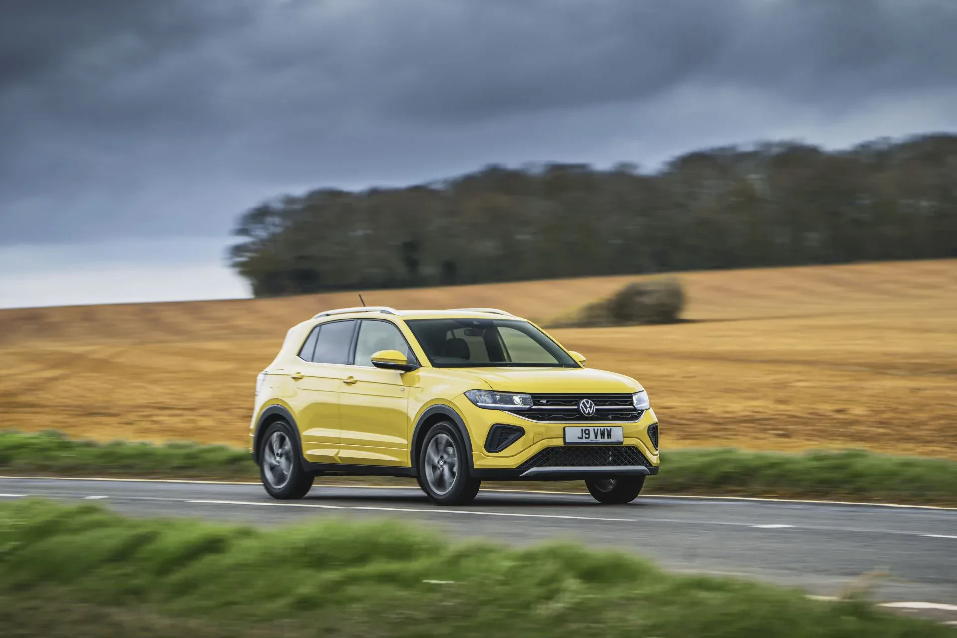 SUV Volkswagen T-Cross crossover silnik benzyna pojemność moc cena ceny otomoto używany opinie oceny zalety wady