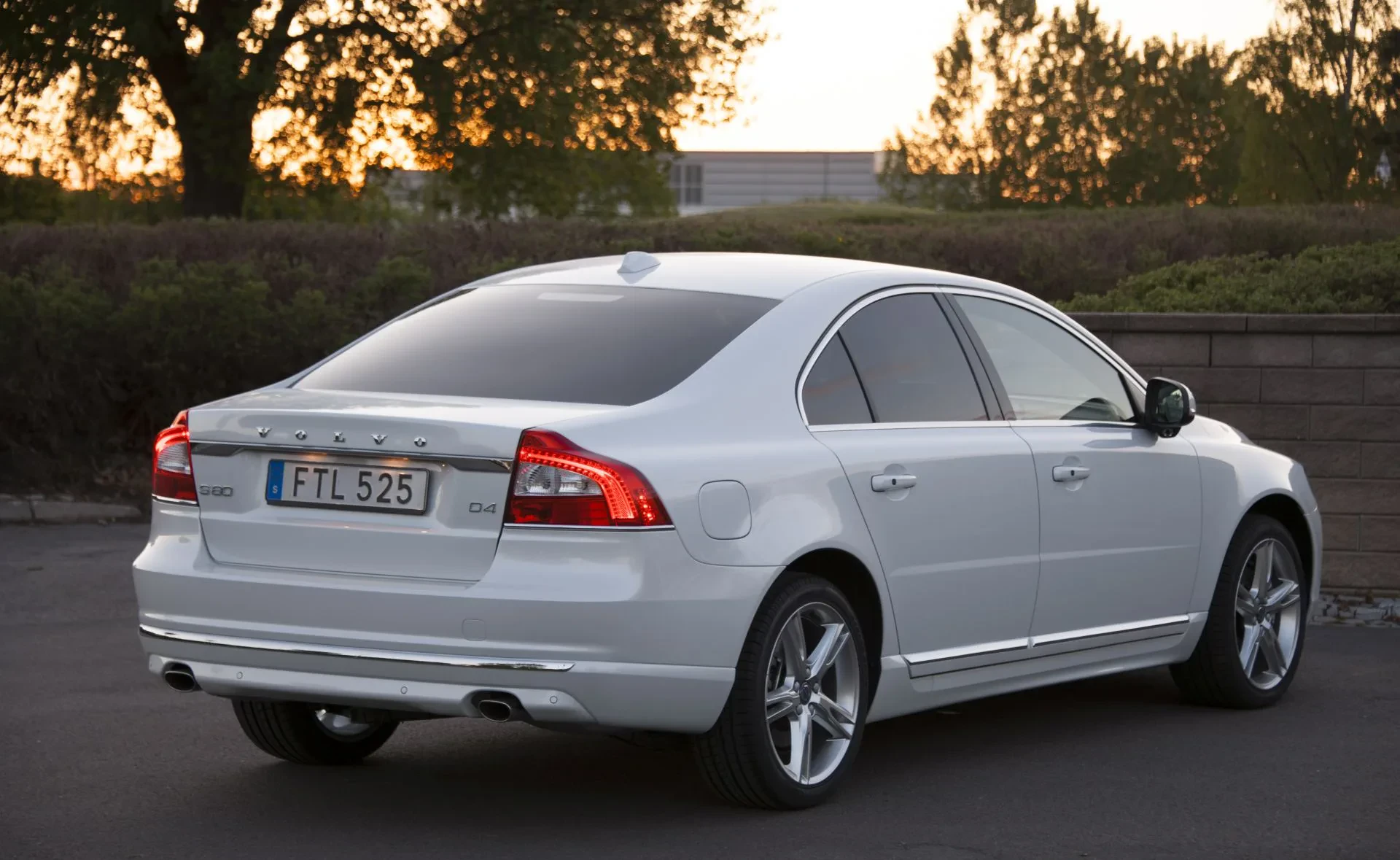 Volvo S80 silnik benzyna diesel cena ceny opinie oceny zalety wady otomoto tanio