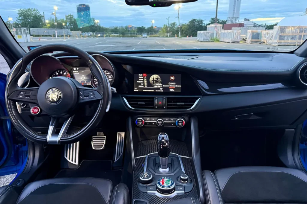 alfa-romeo-giulia-quadrifoglio-uzywana
