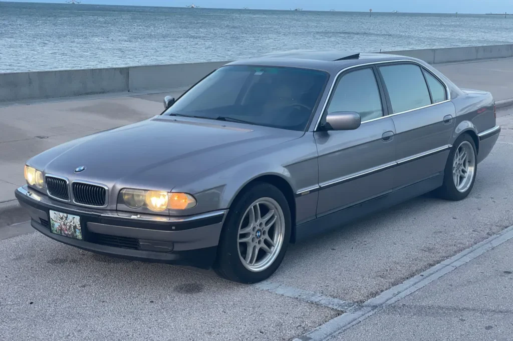 bmw-serii-7-james-bond